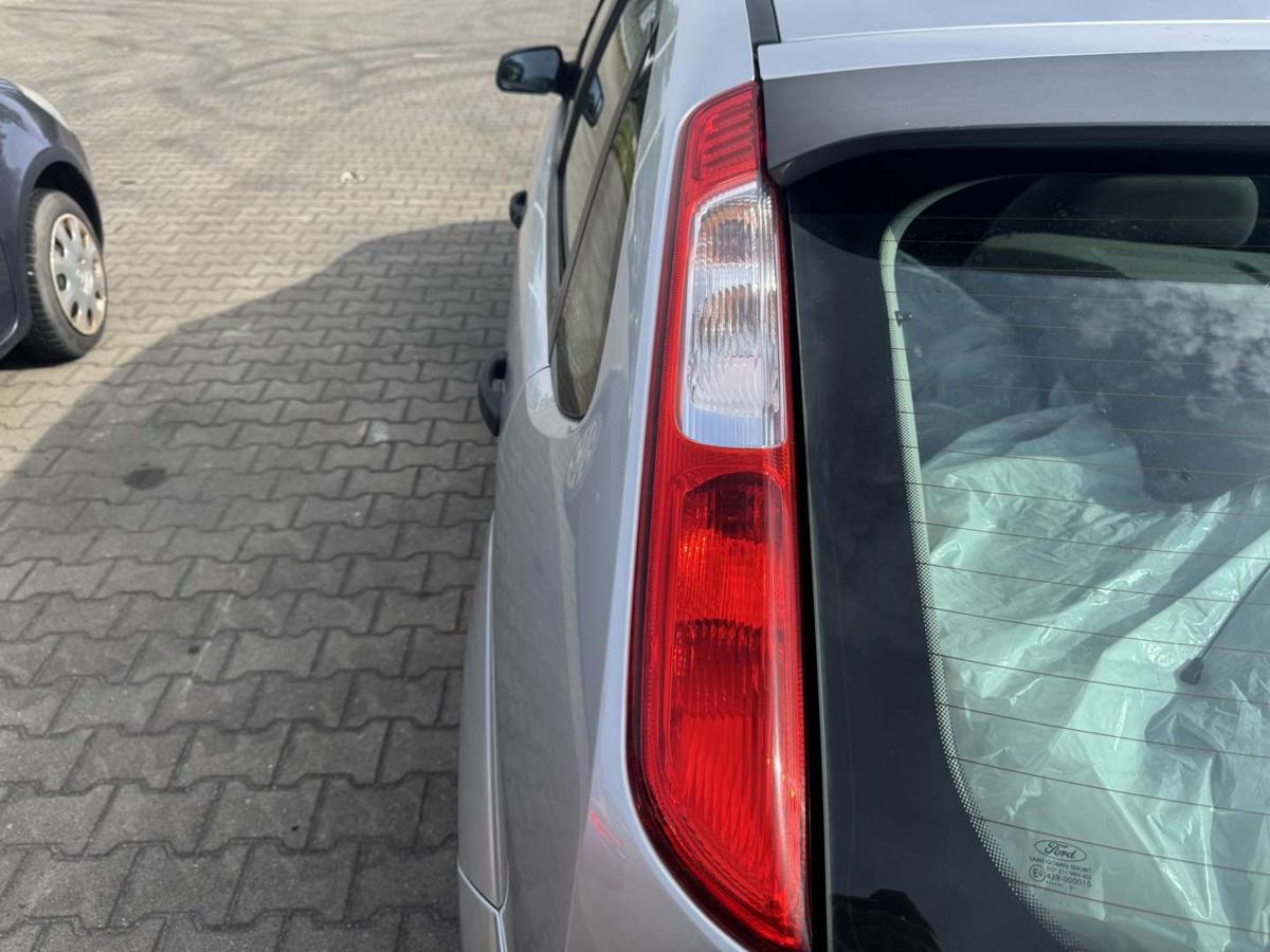 Ford Focus 2 original R&uuml;cklicht R&uuml;ckleuchte Schlussleuchte links Flie&szlig;heck Bj.2005